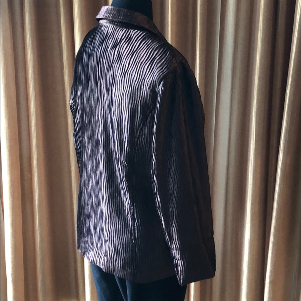 Stunning crinkle holiday jacket